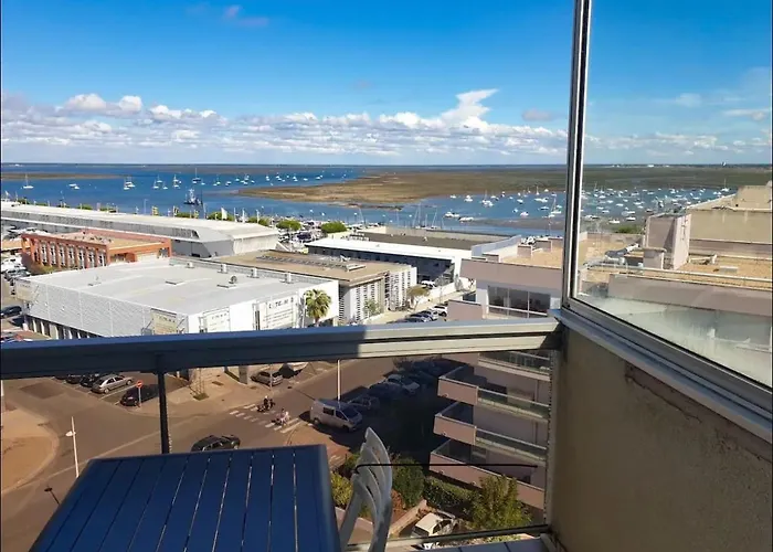 Vue Mer-port Апартаменти